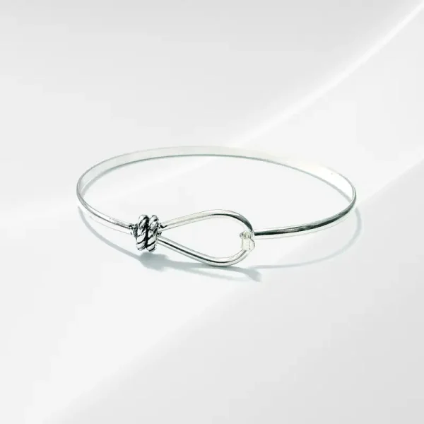 Brazalete con lazo de caballo en acero o plata, referencia 3878. Diseño exclusivo de Arte y Raza
